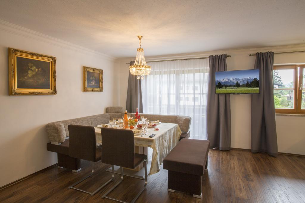 Golden Gapa Central Apartment 4 Garmisch-Partenkirchen Room photo